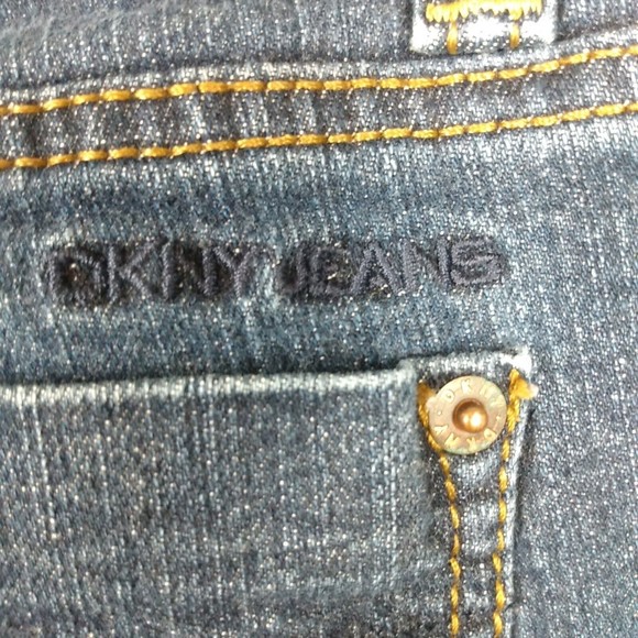 DKNY Jeans Women's Plus Size 16 Blue Denim Straight Leg - Picture 3 of 8